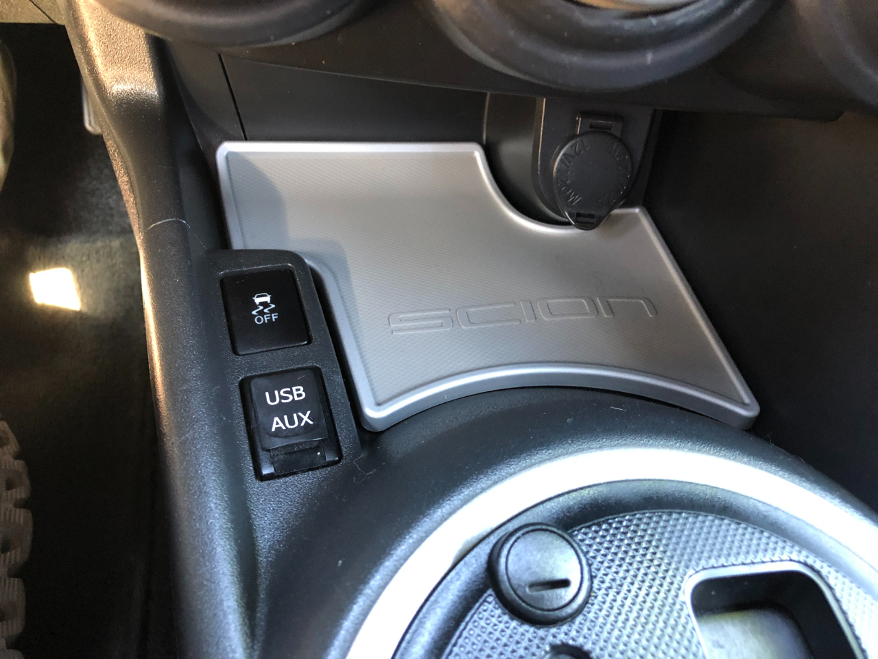 2011 Scion tC photo 16