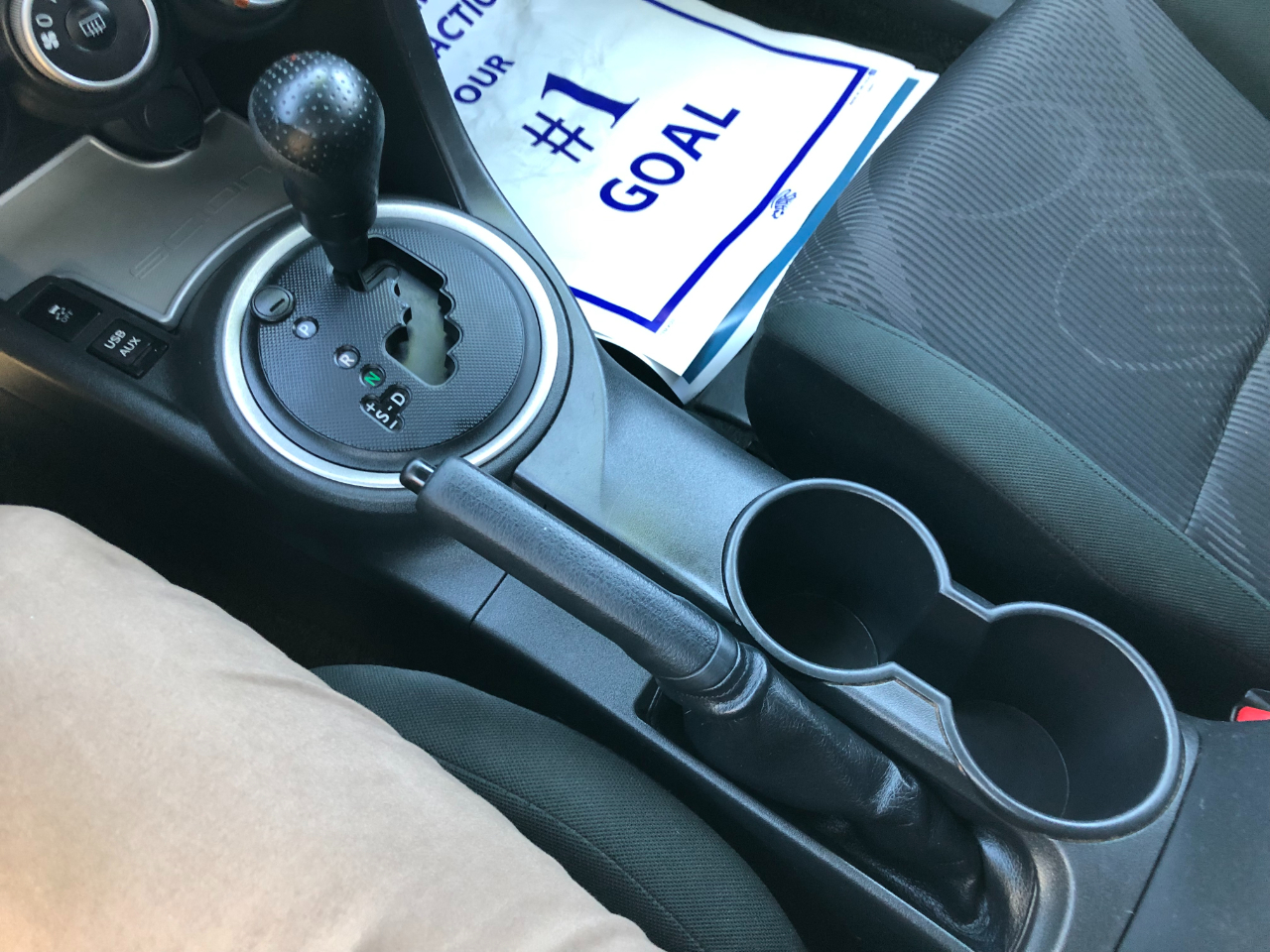 2011 Scion tC photo 17