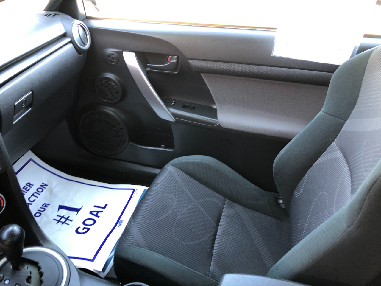 2011 Scion tC photo 18