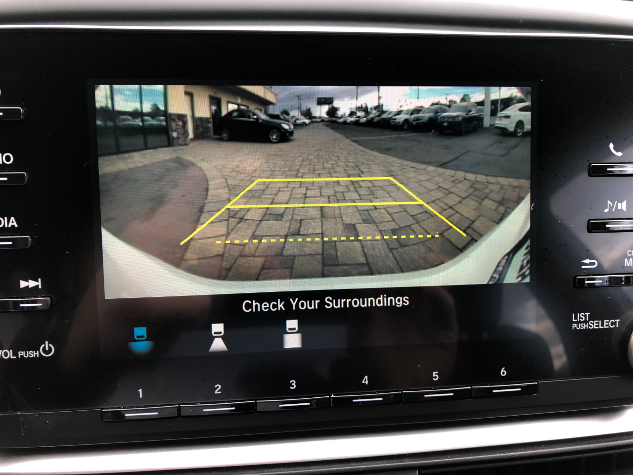2019 Honda Accord LX photo 14