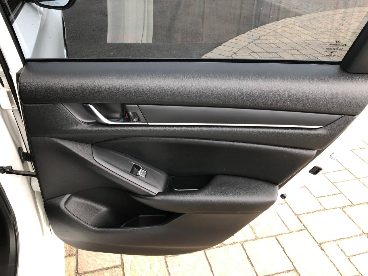 2019 Honda Accord LX photo 19