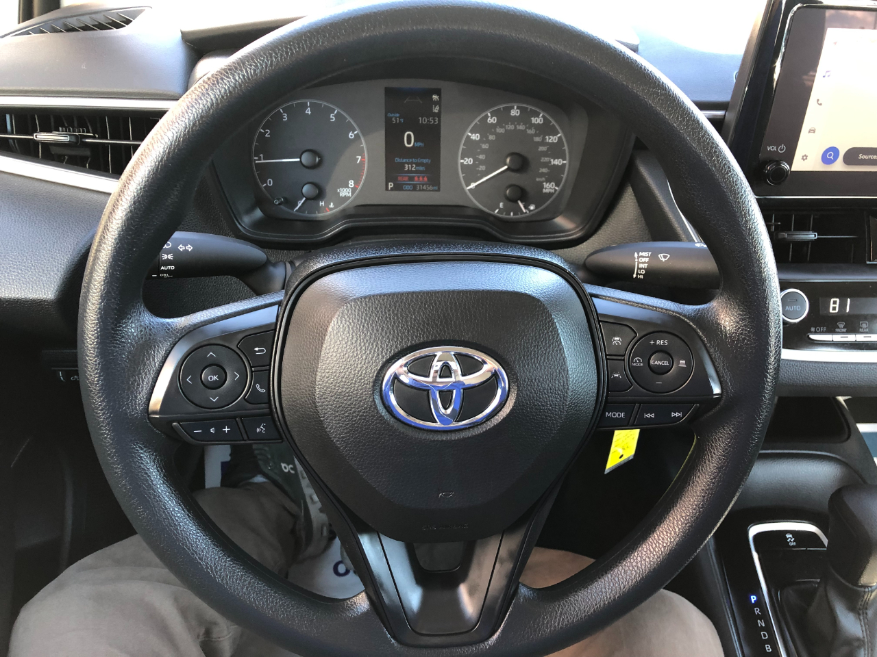 Toyota Corolla LE 2024