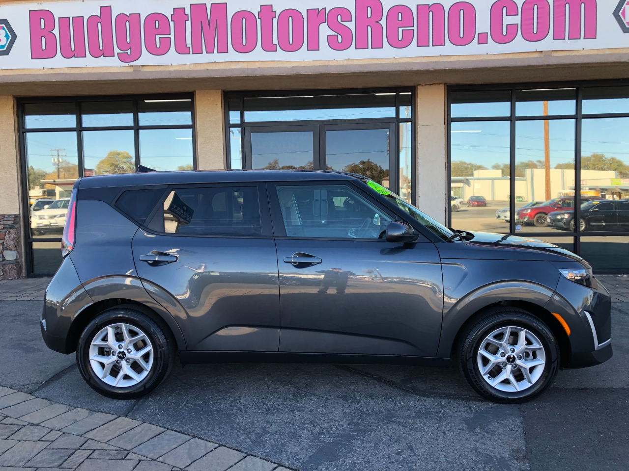 Kia Soul LX CVT 2023