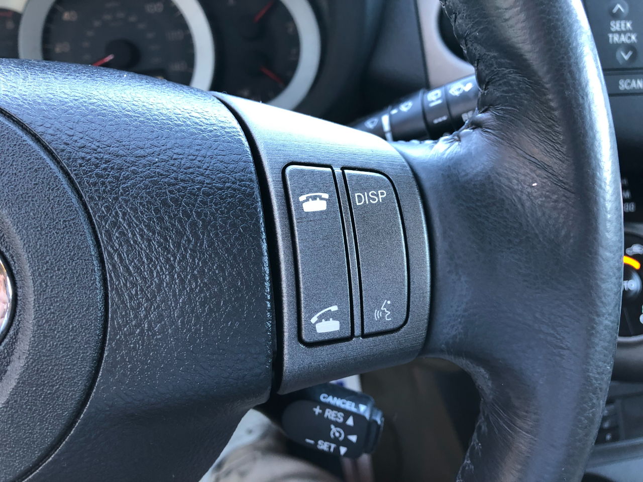 Toyota RAV4 Limited I4 4WD 2011