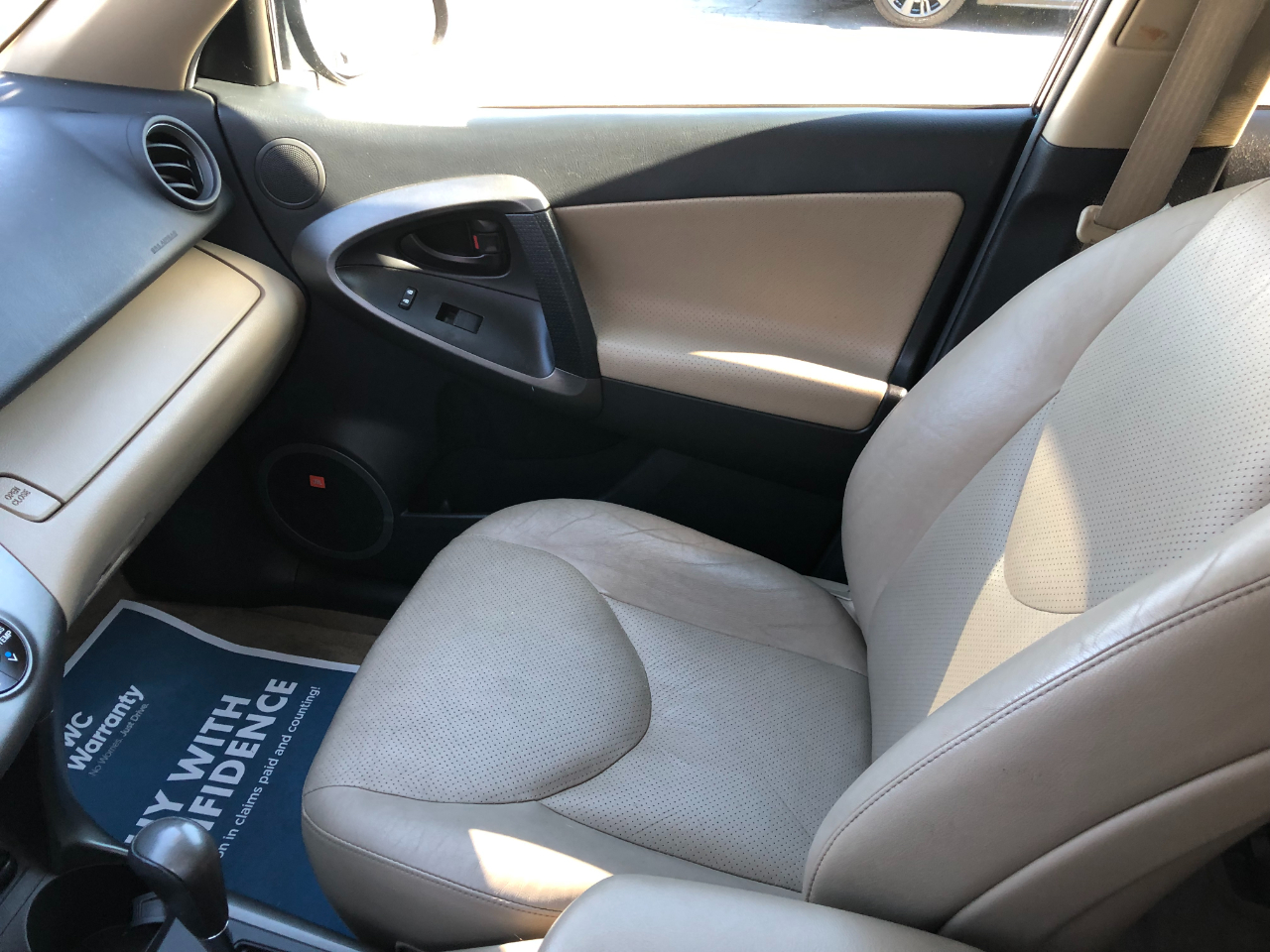 Toyota RAV4 Limited I4 4WD 2011