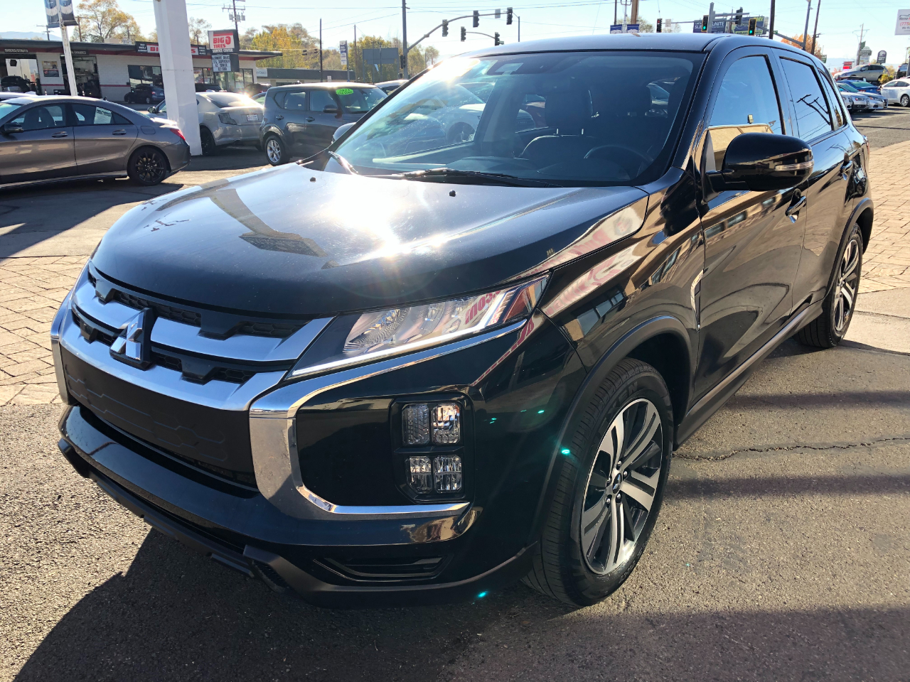 Mitsubishi Outlander Sport  2024