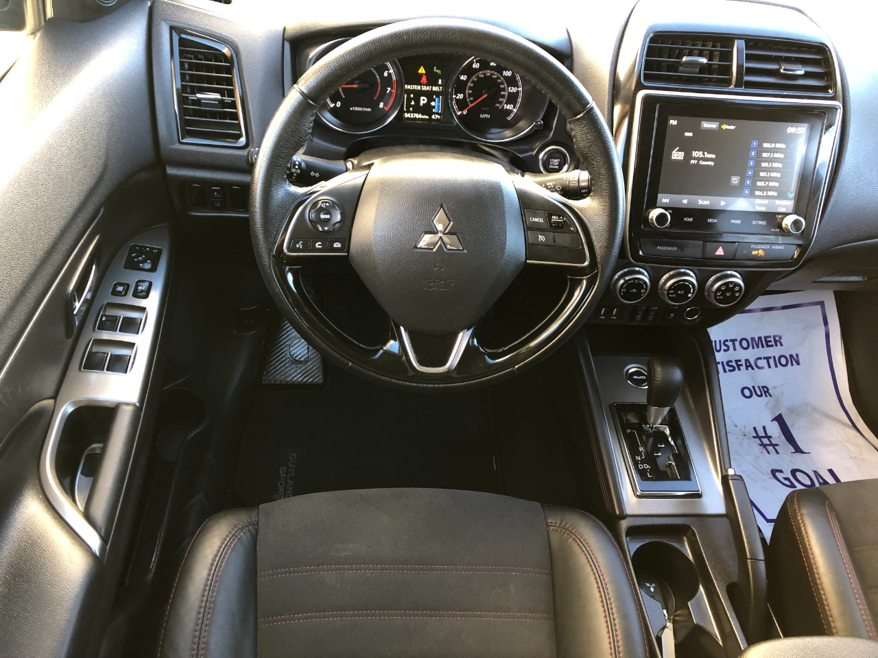 Mitsubishi Outlander Sport  2024