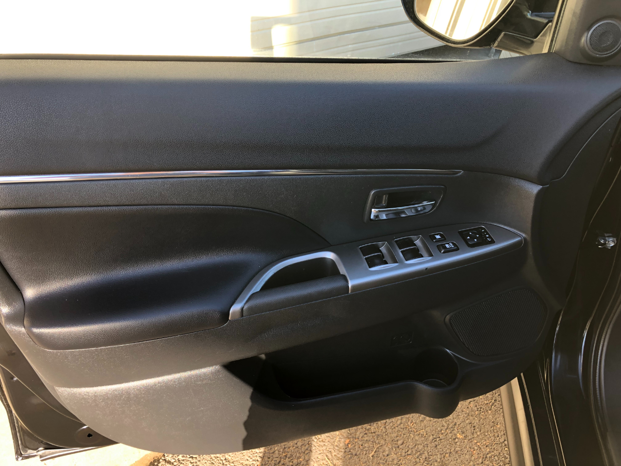 Mitsubishi Outlander Sport  2024