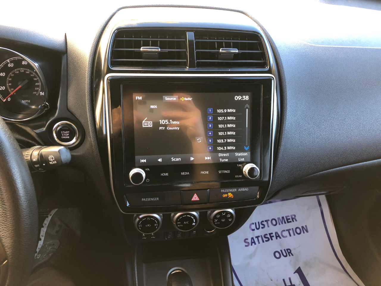 Mitsubishi Outlander Sport  2024