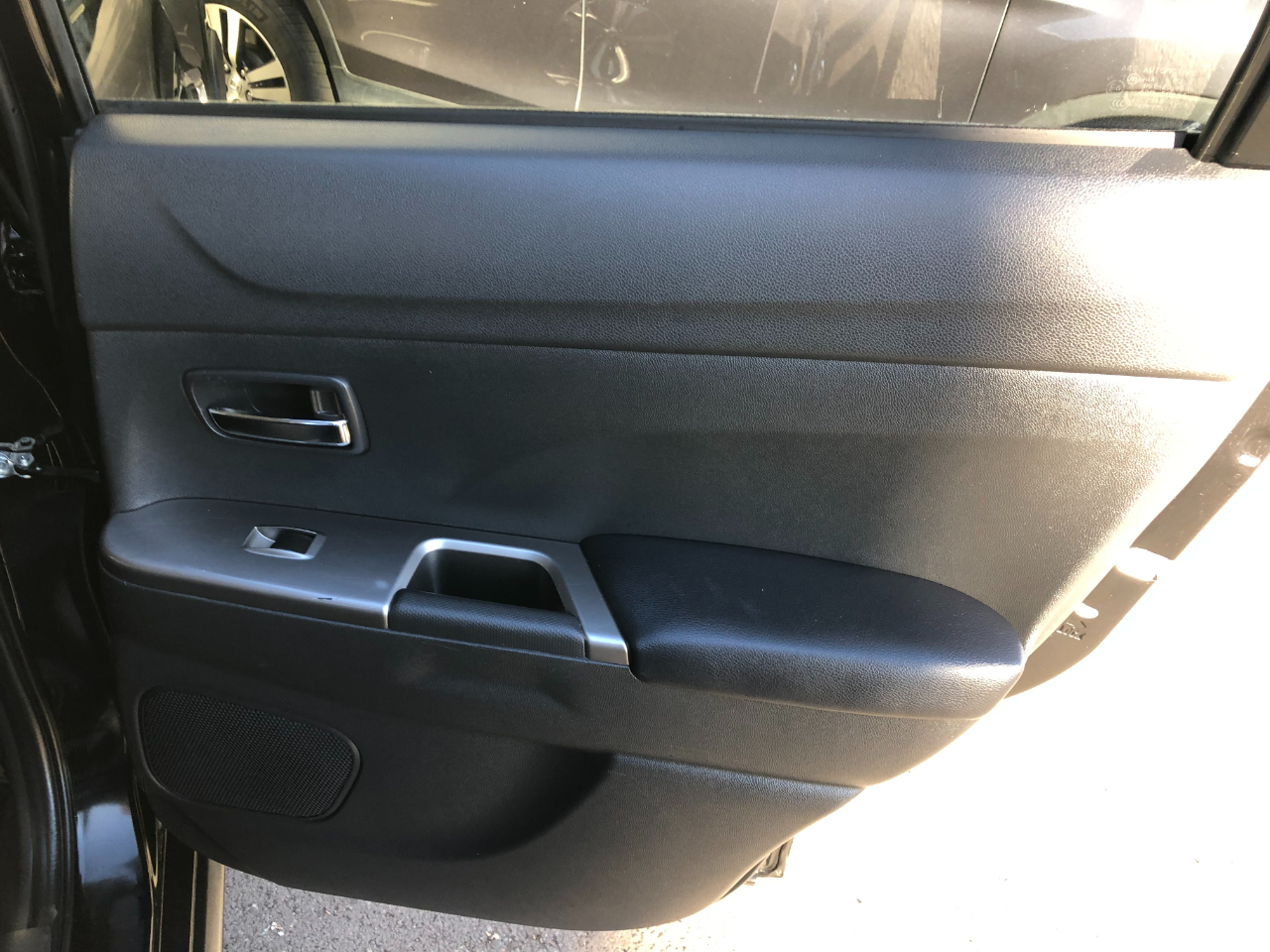 Mitsubishi Outlander Sport  2024