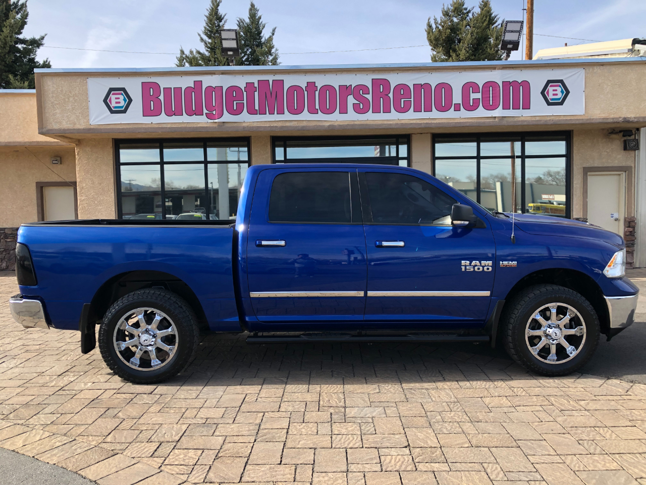 2014 RAM 1500 SLT Crew Cab SWB 4WD