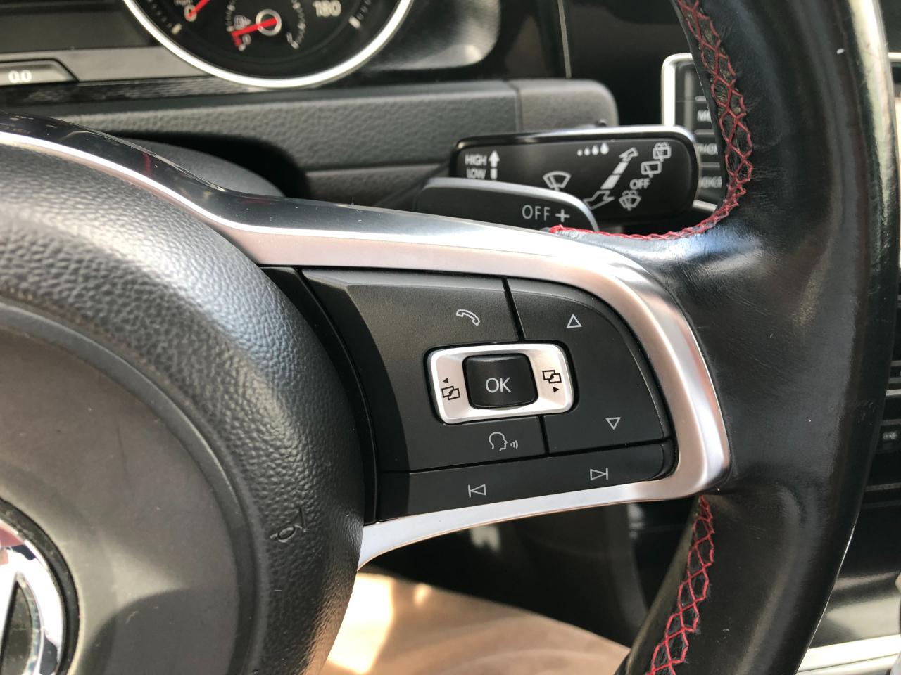 Volkswagen GTI Autobahn 6A 4-Door 2015