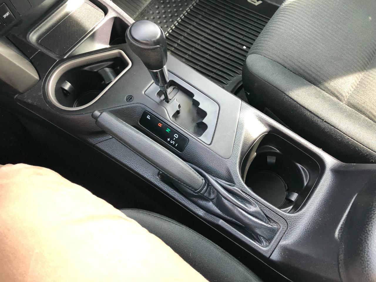 Toyota RAV4 LE AWD 2017