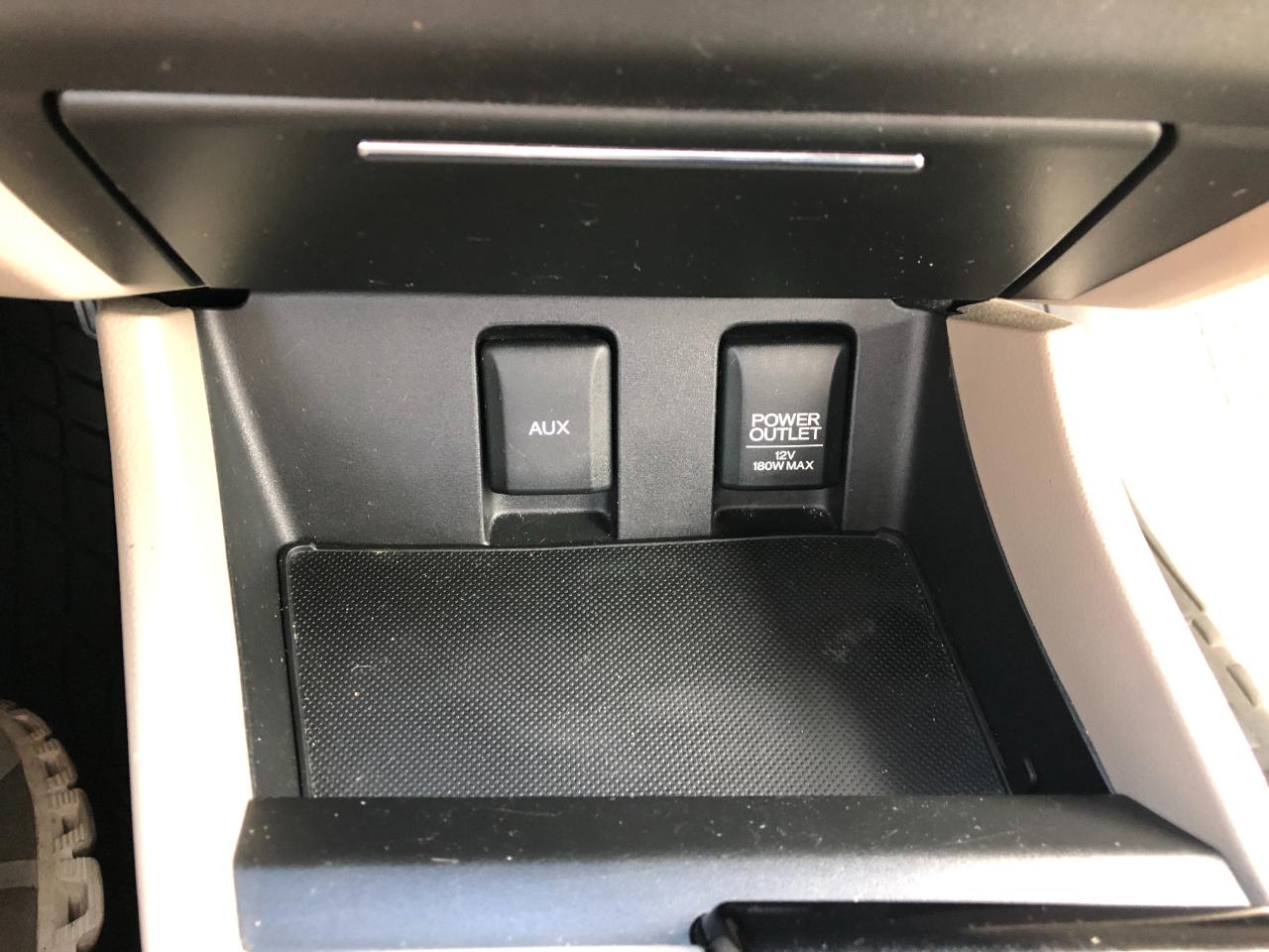 Honda Civic EX Sedan 5-Speed AT 2013