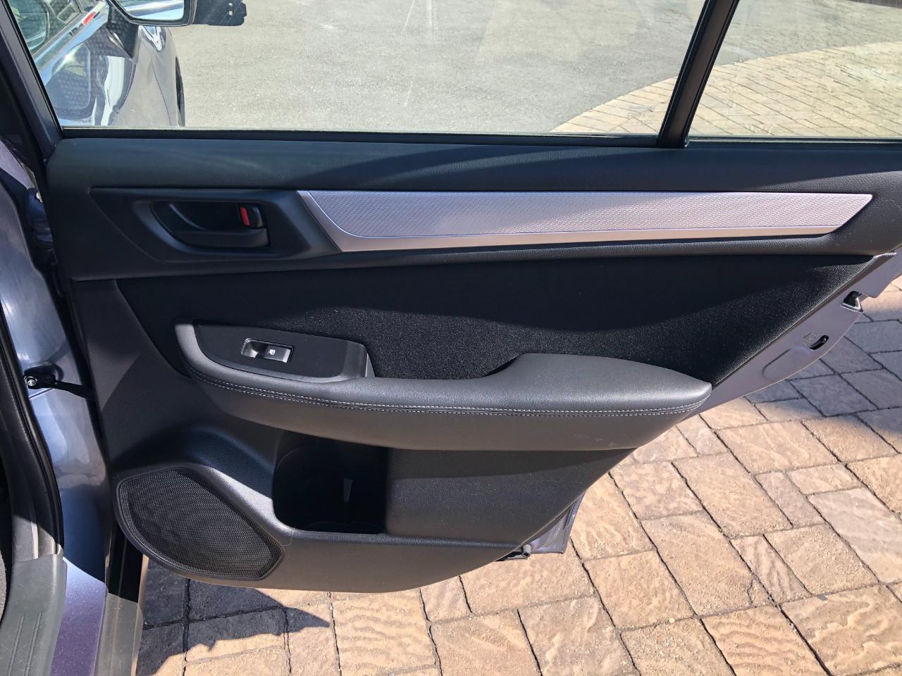 Subaru Outback 2.5i 2016