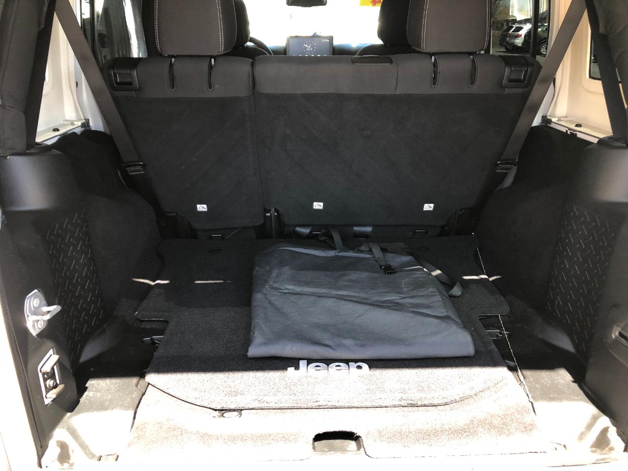 Jeep Wrangler Unlimited Rubicon 4WD 2016