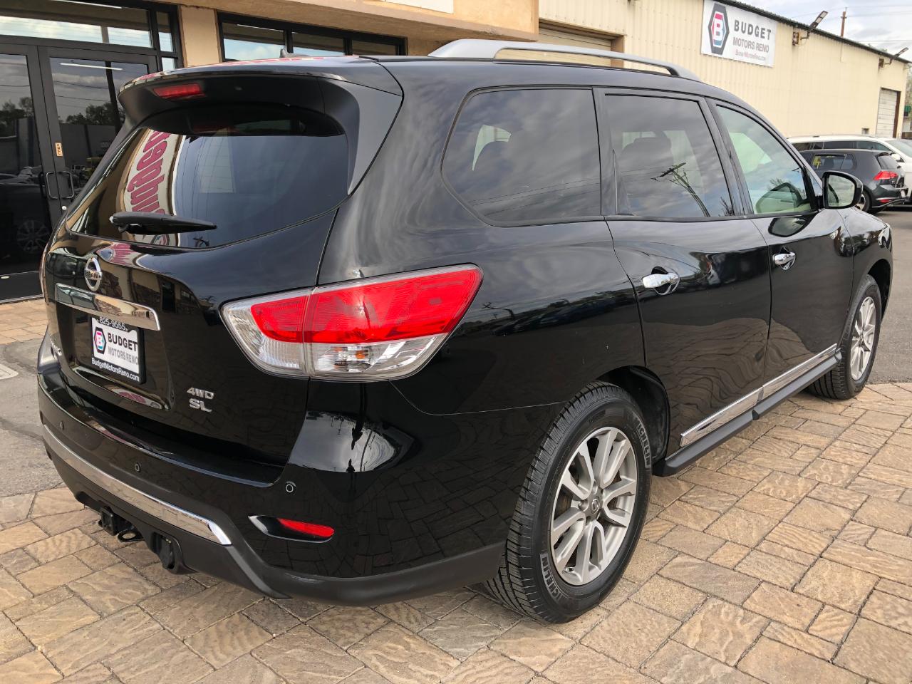 Nissan Pathfinder SL 4WD 2013