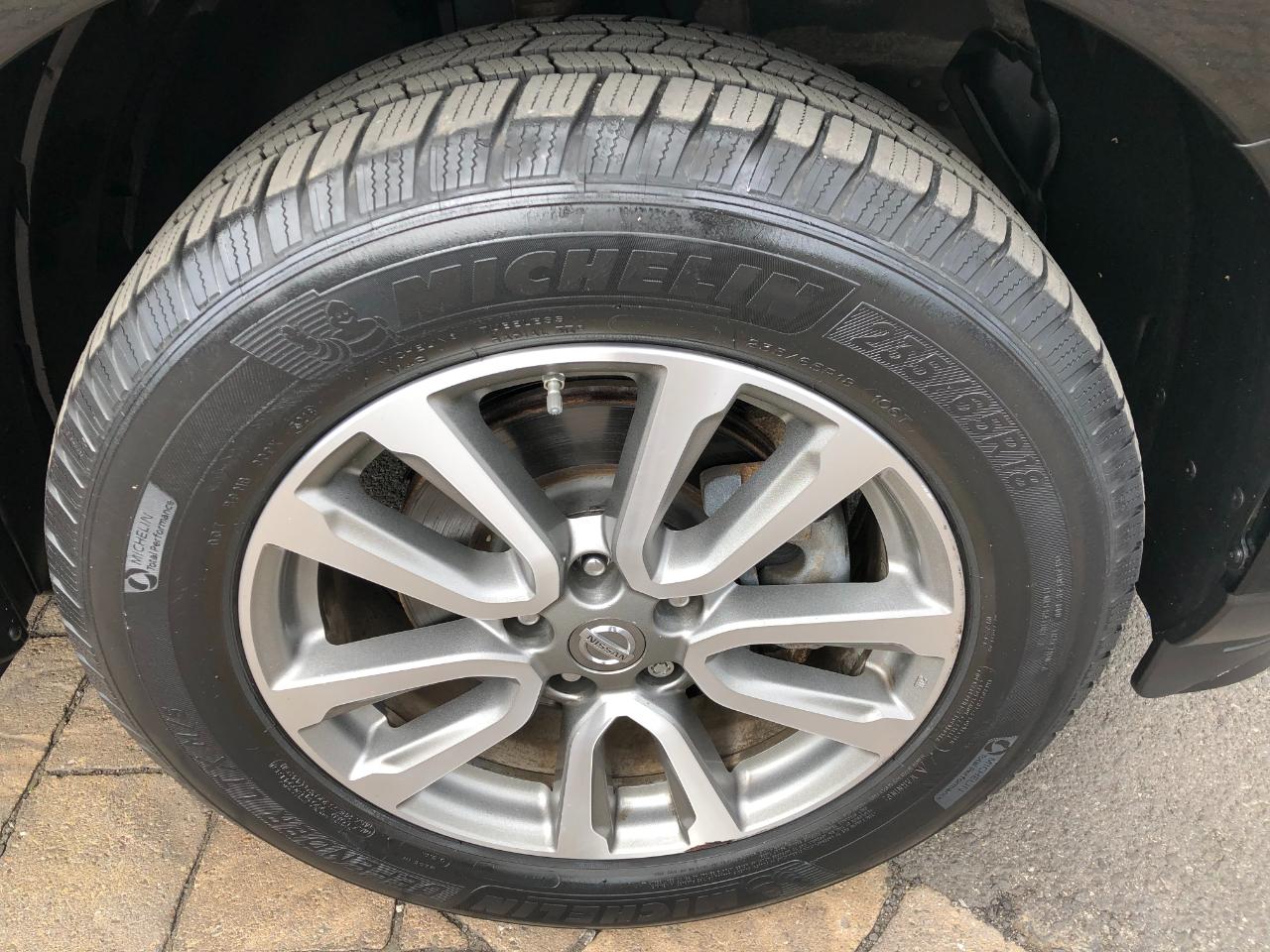 Nissan Pathfinder SL 4WD 2013