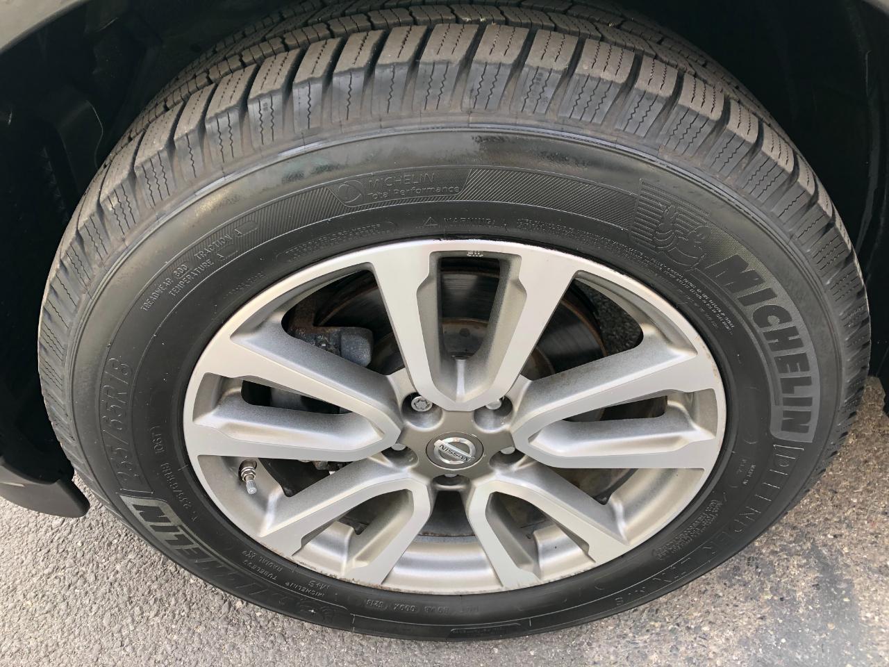 Nissan Pathfinder SL 4WD 2013