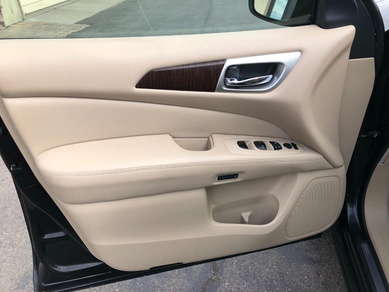 Nissan Pathfinder SL 4WD 2013