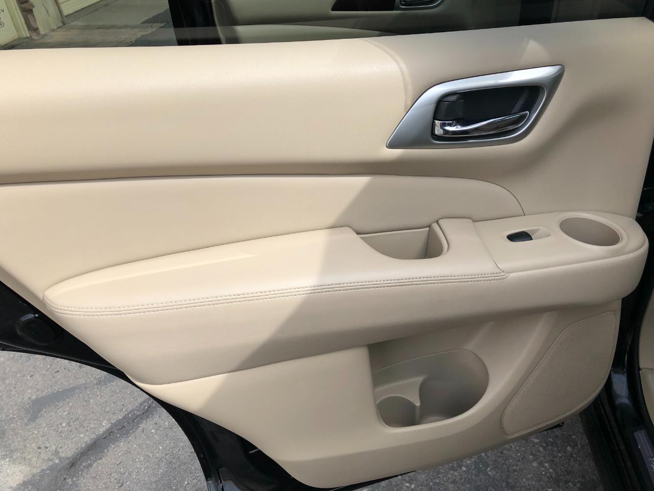 Nissan Pathfinder SL 4WD 2013