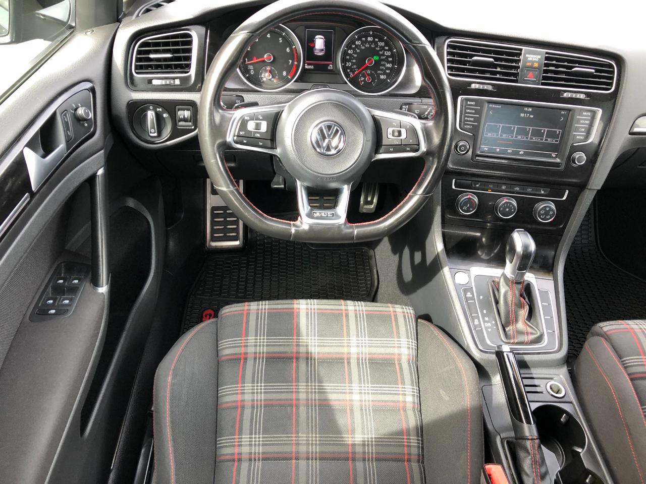 Volkswagen Golf GTI S 6A 4-Door 2017