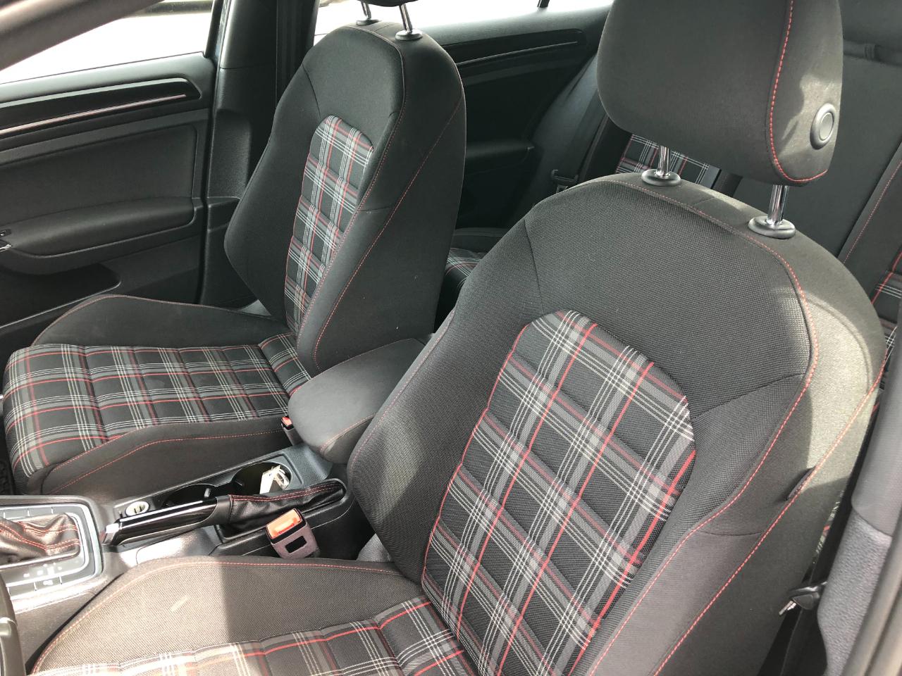 Volkswagen Golf GTI S 6A 4-Door 2017