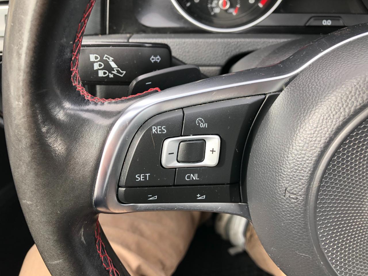 Volkswagen Golf GTI S 6A 4-Door 2017