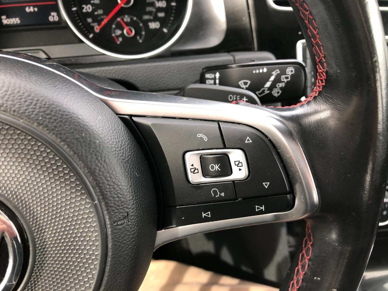 Volkswagen Golf GTI S 6A 4-Door 2017