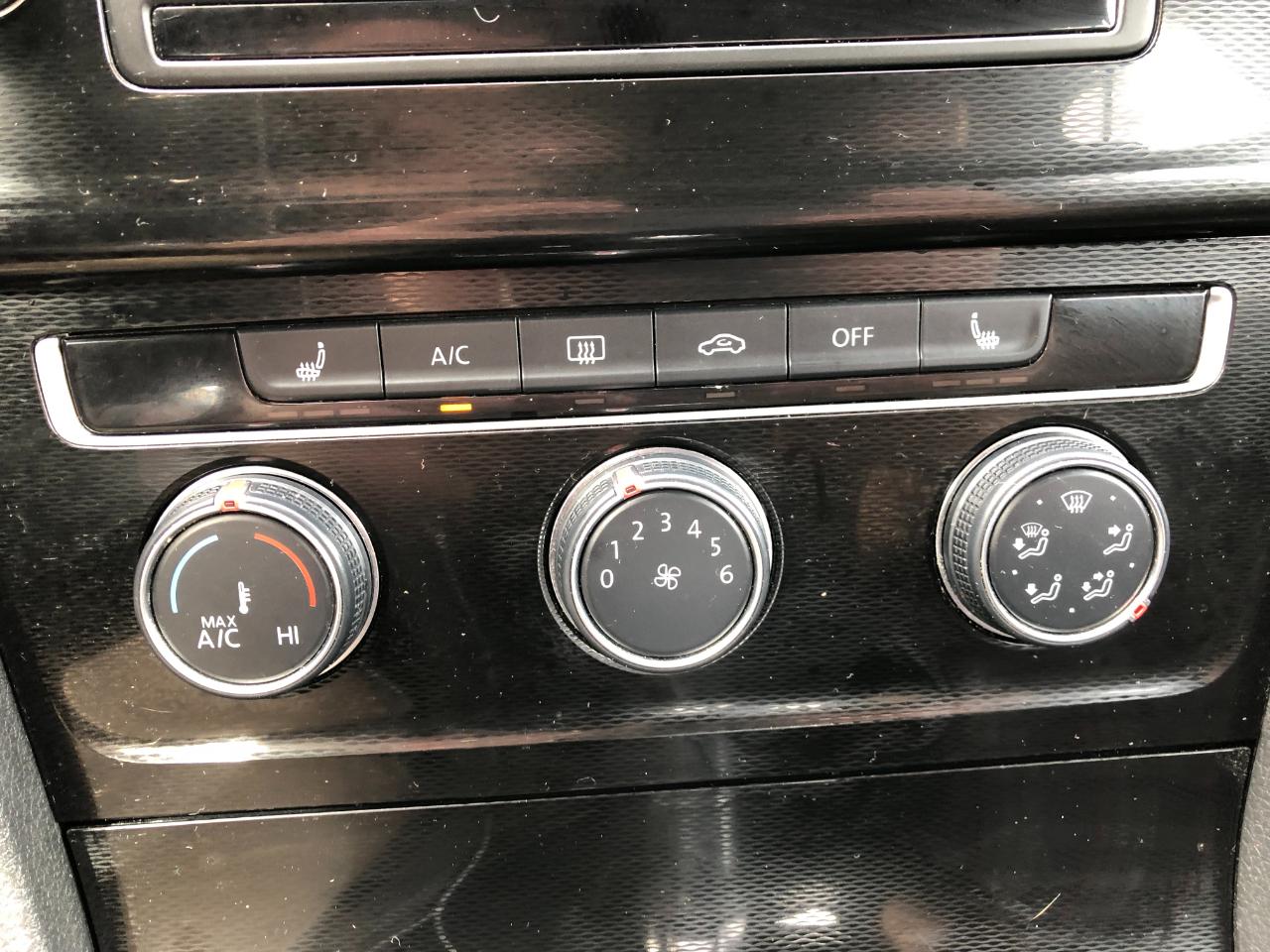 Volkswagen Golf GTI S 6A 4-Door 2017