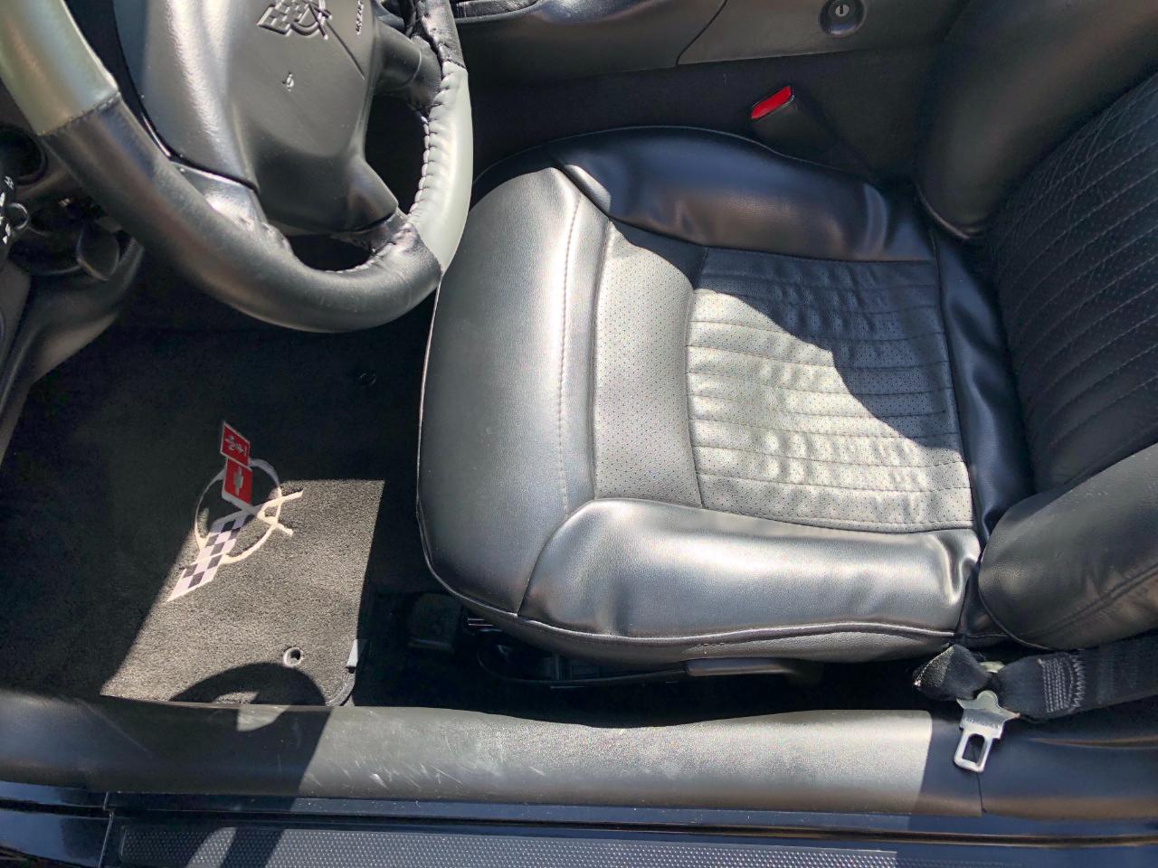 Chevrolet Corvette Convertible 2004