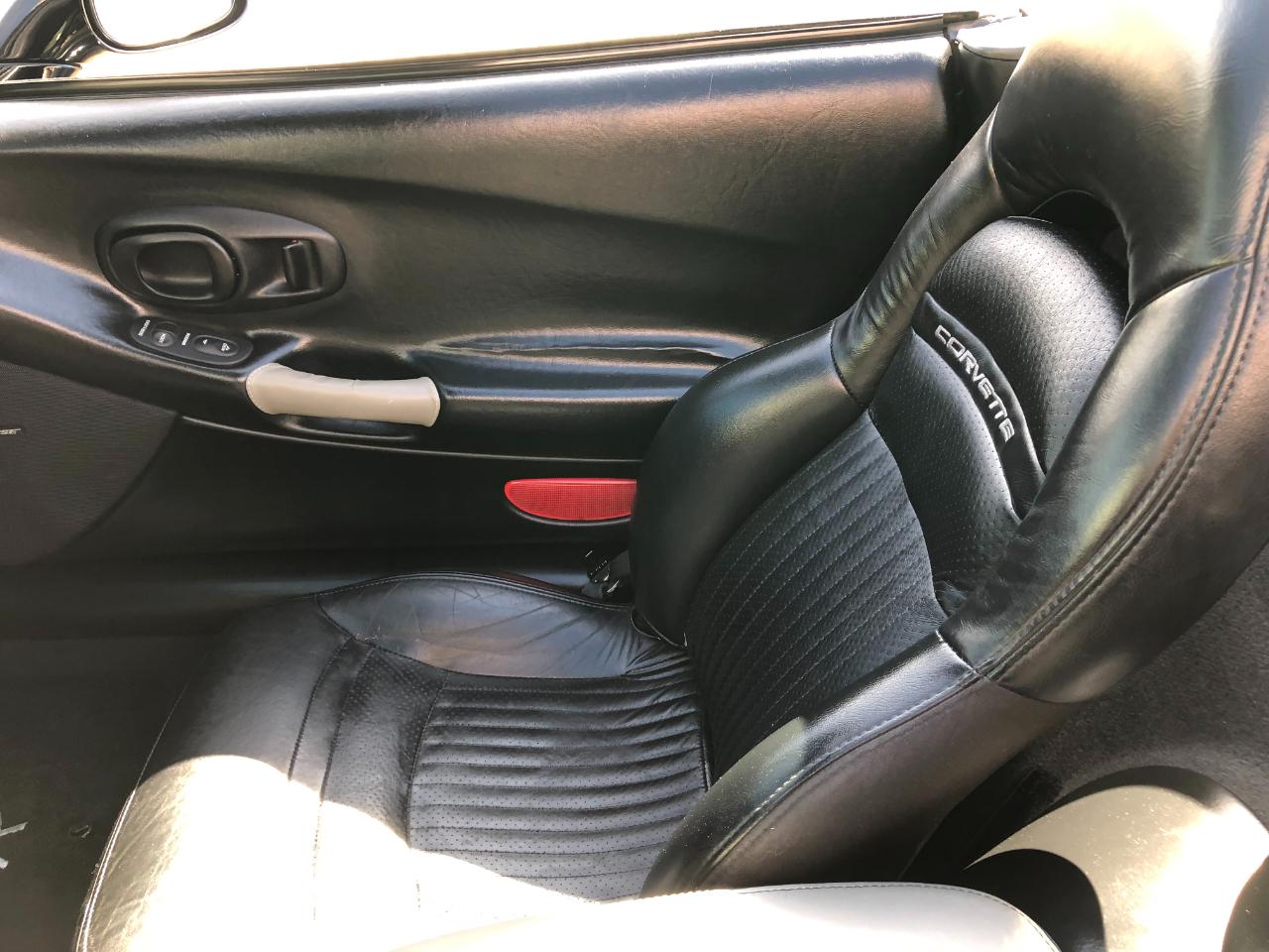 Chevrolet Corvette Convertible 2004