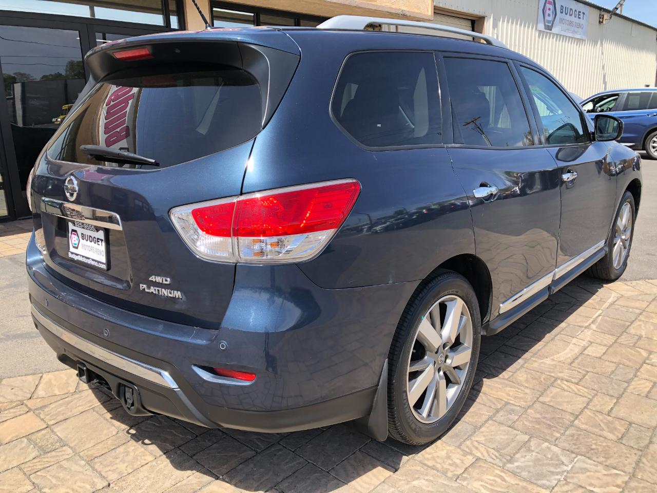 Nissan Pathfinder Platinum 4WD 2013