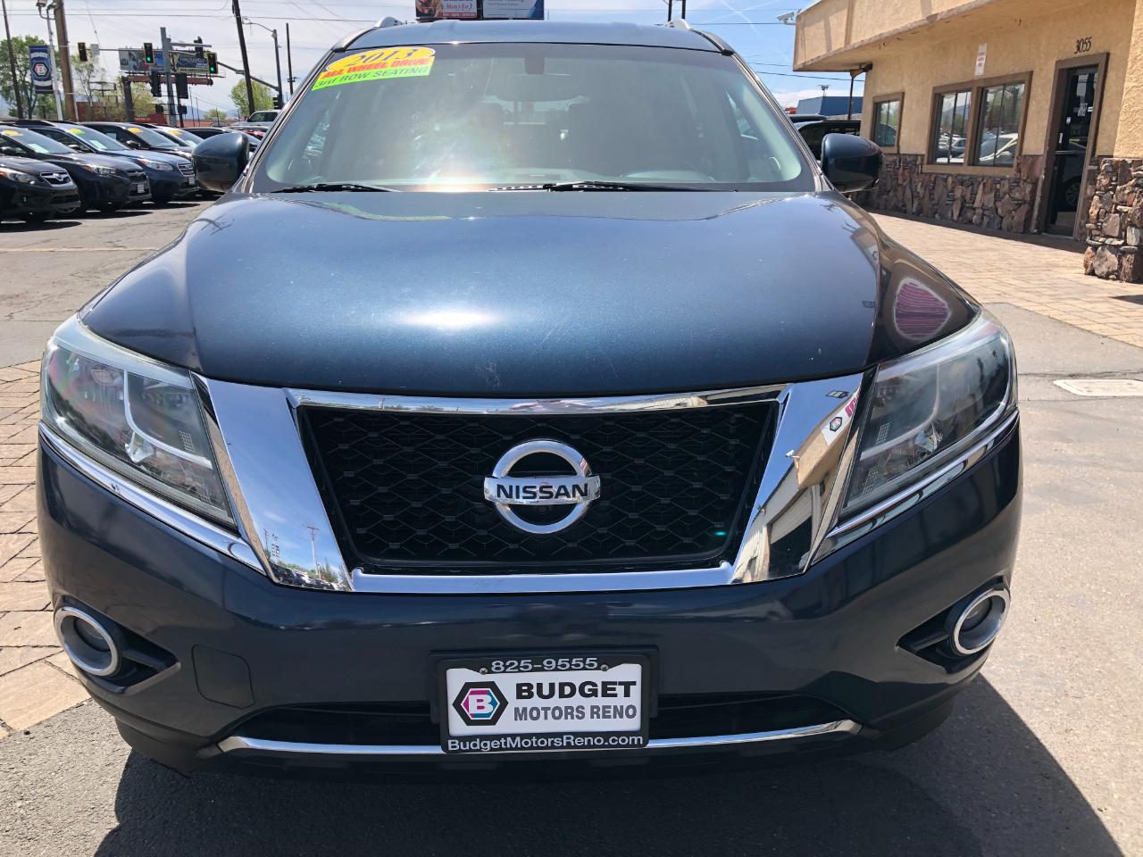 Nissan Pathfinder Platinum 4WD 2013