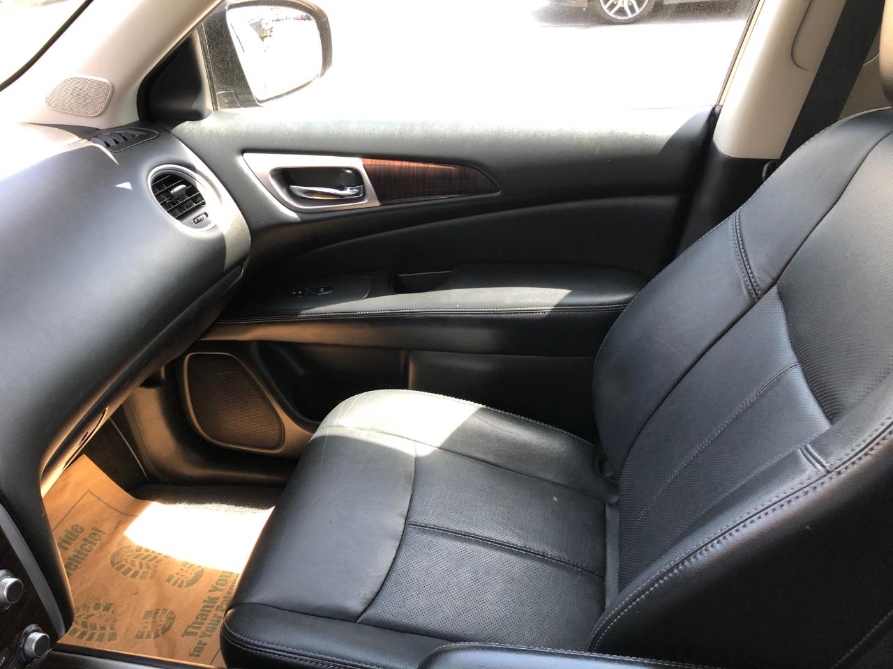 Nissan Pathfinder Platinum 4WD 2013