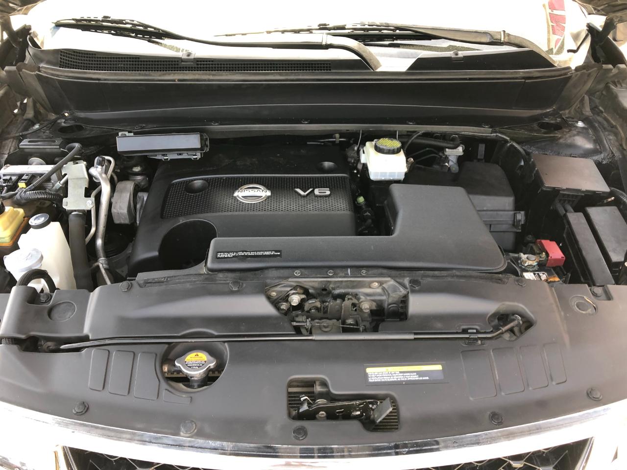 Nissan Pathfinder Platinum 4WD 2013