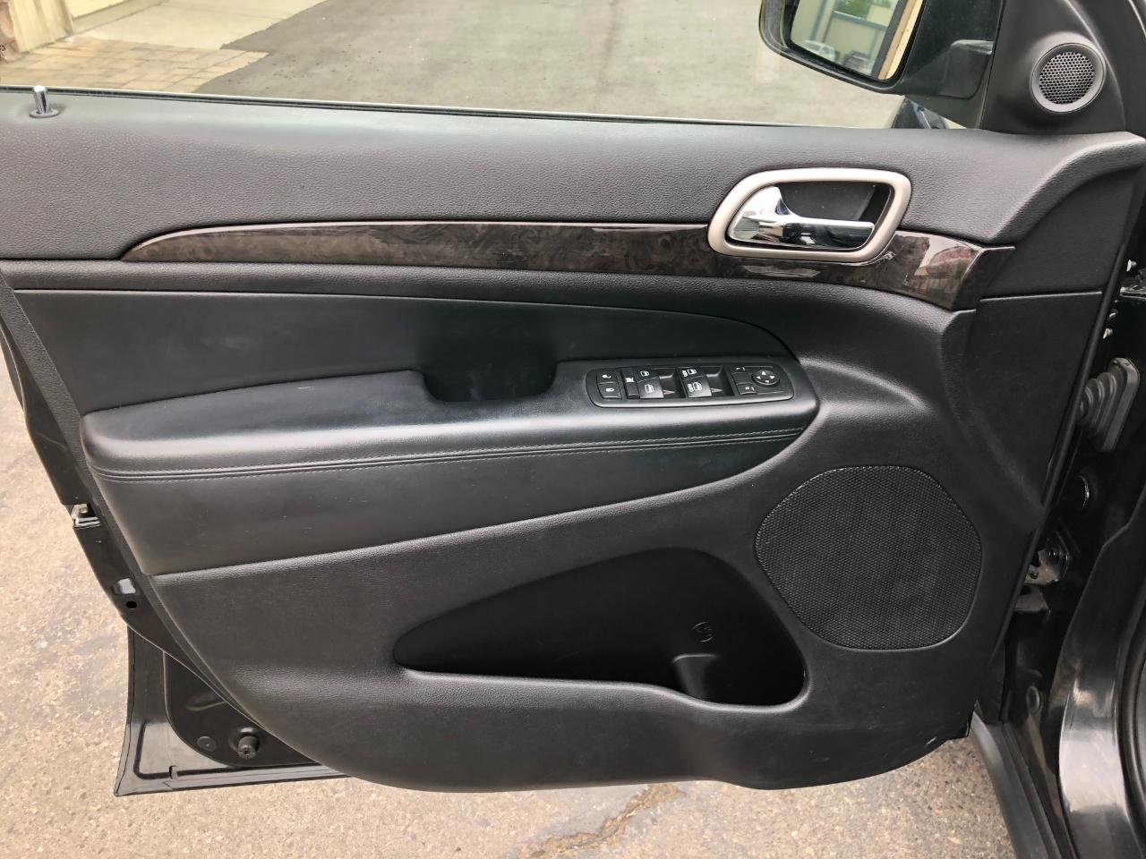 Jeep Grand Cherokee  2012