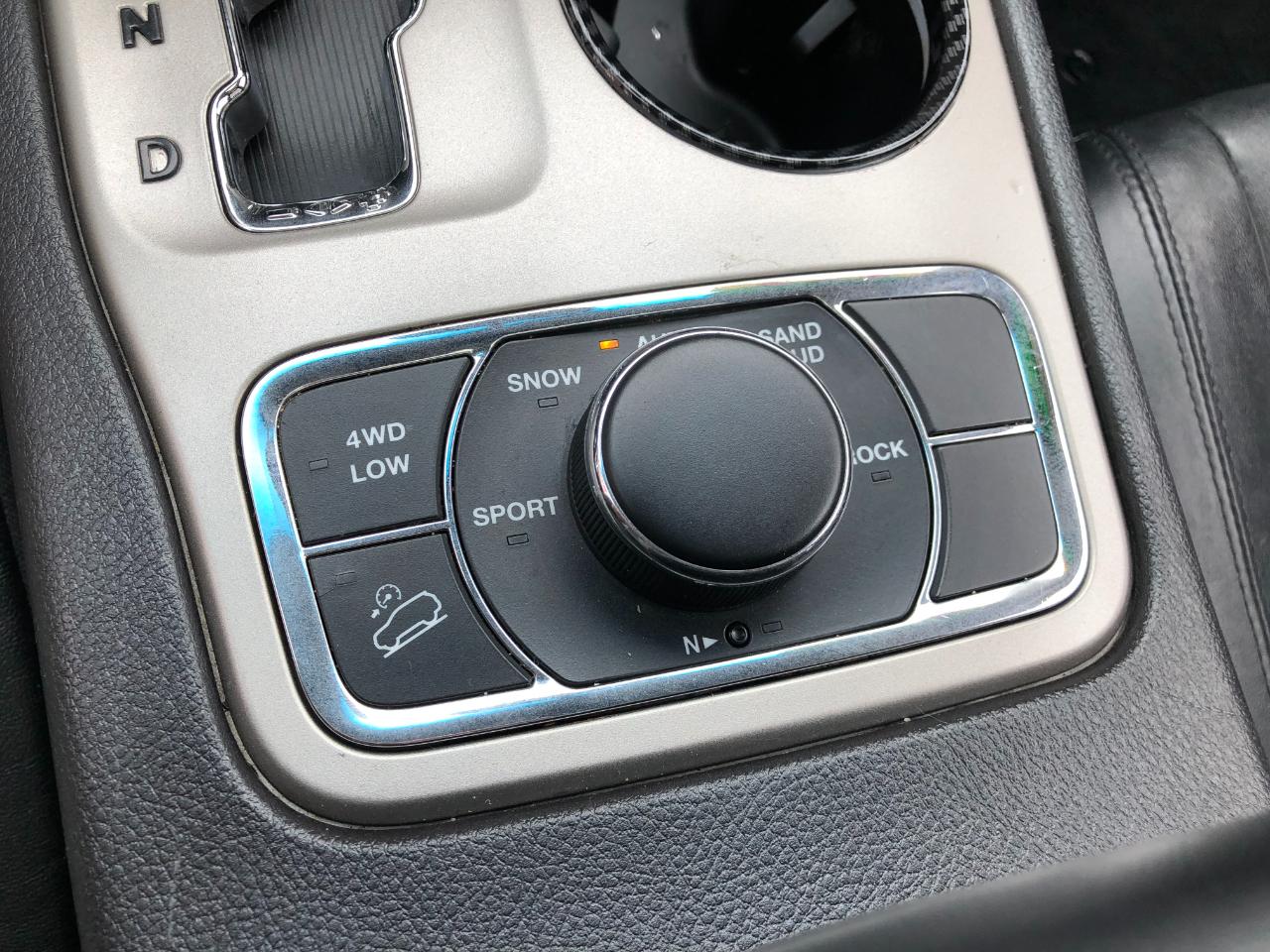 Jeep Grand Cherokee  2012