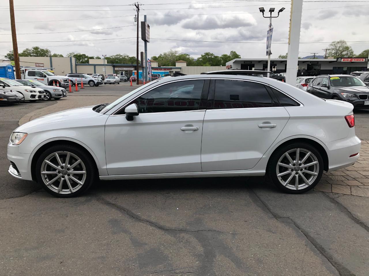 Audi A3 2.0T Premium Sedan quattro S tronic 2015