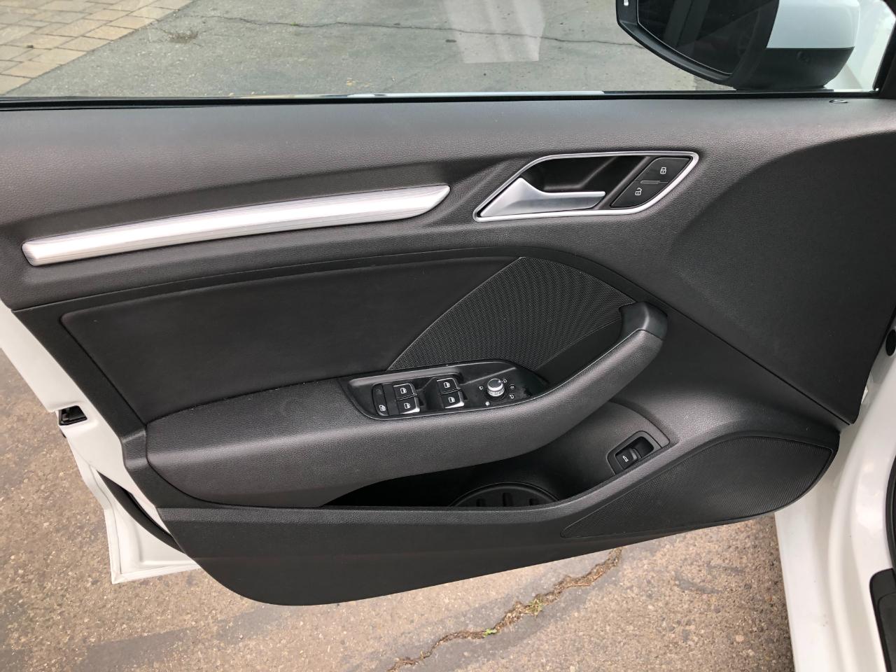 Audi A3 2.0T Premium Sedan quattro S tronic 2015