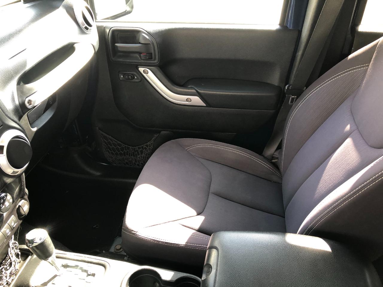 Jeep Wrangler Unlimited Sahara 4WD 2013