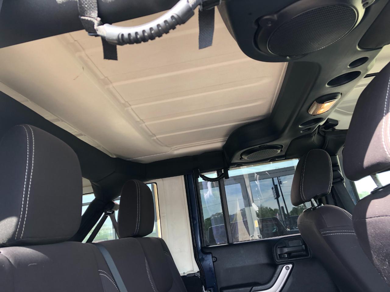 Jeep Wrangler Unlimited Sahara 4WD 2013