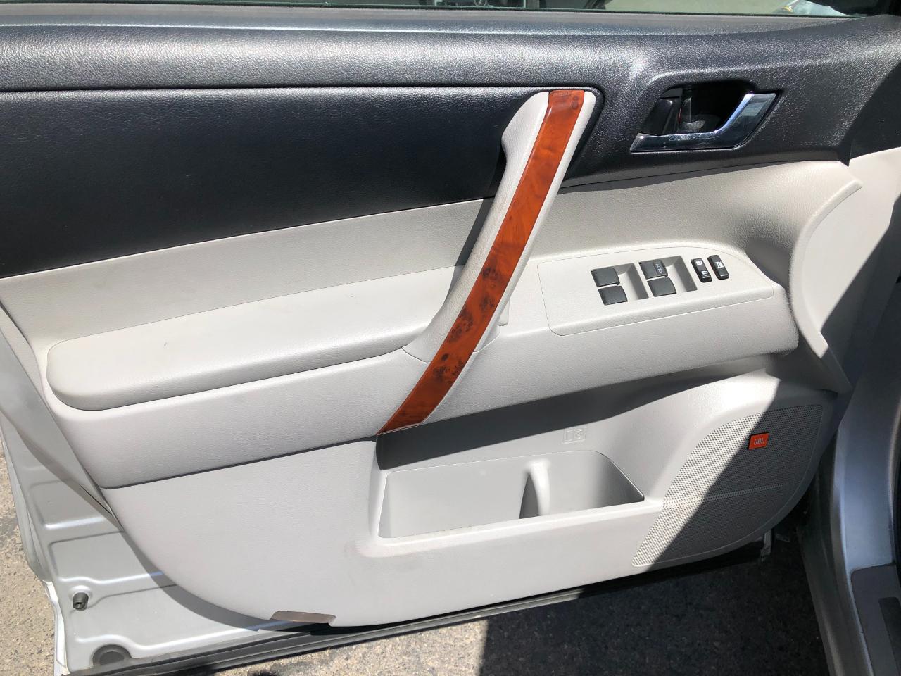 Toyota Highlander Limited 4WD 2012