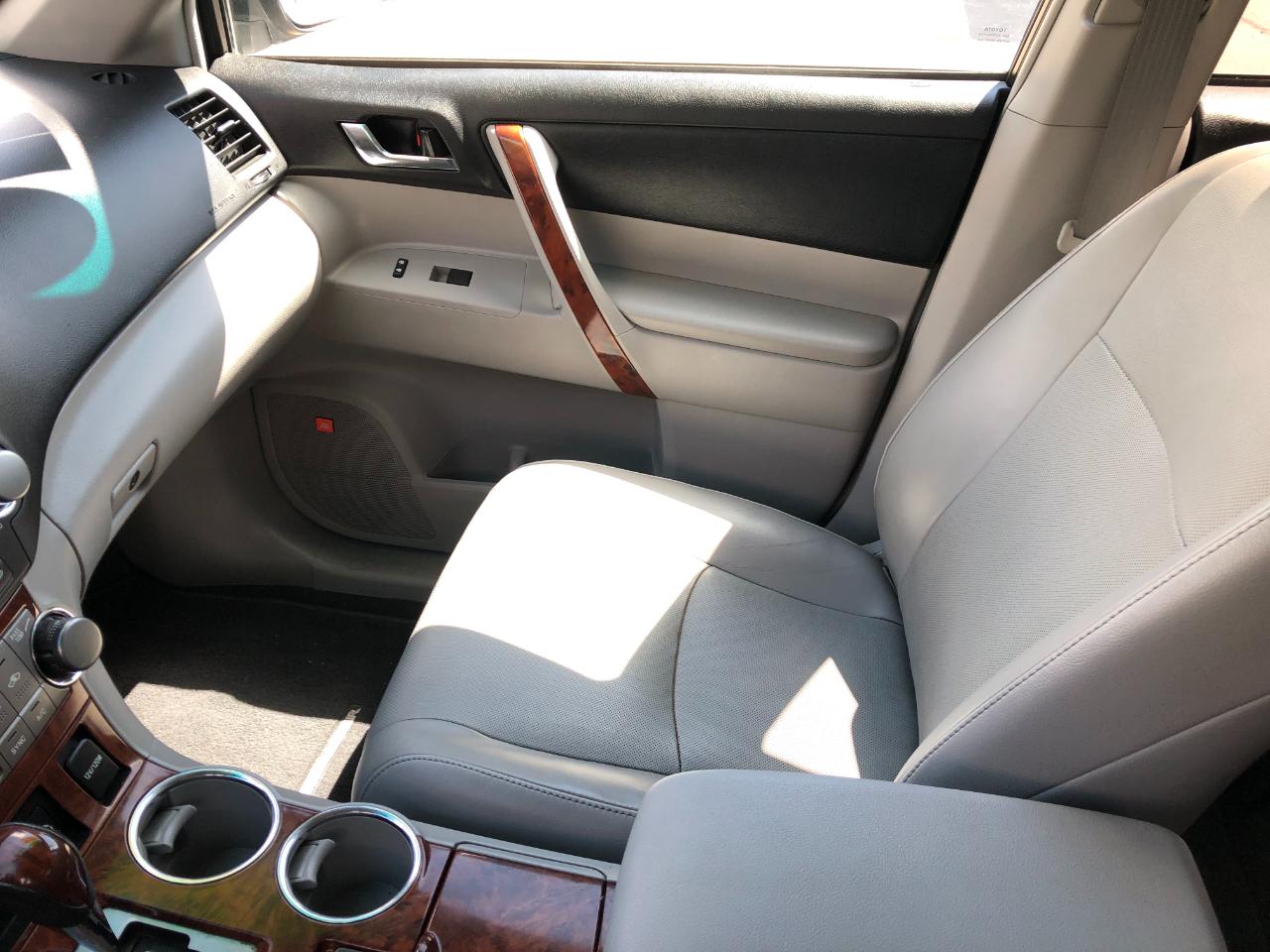 Toyota Highlander Limited 4WD 2012