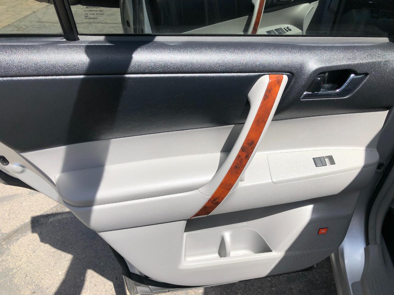 Toyota Highlander Limited 4WD 2012