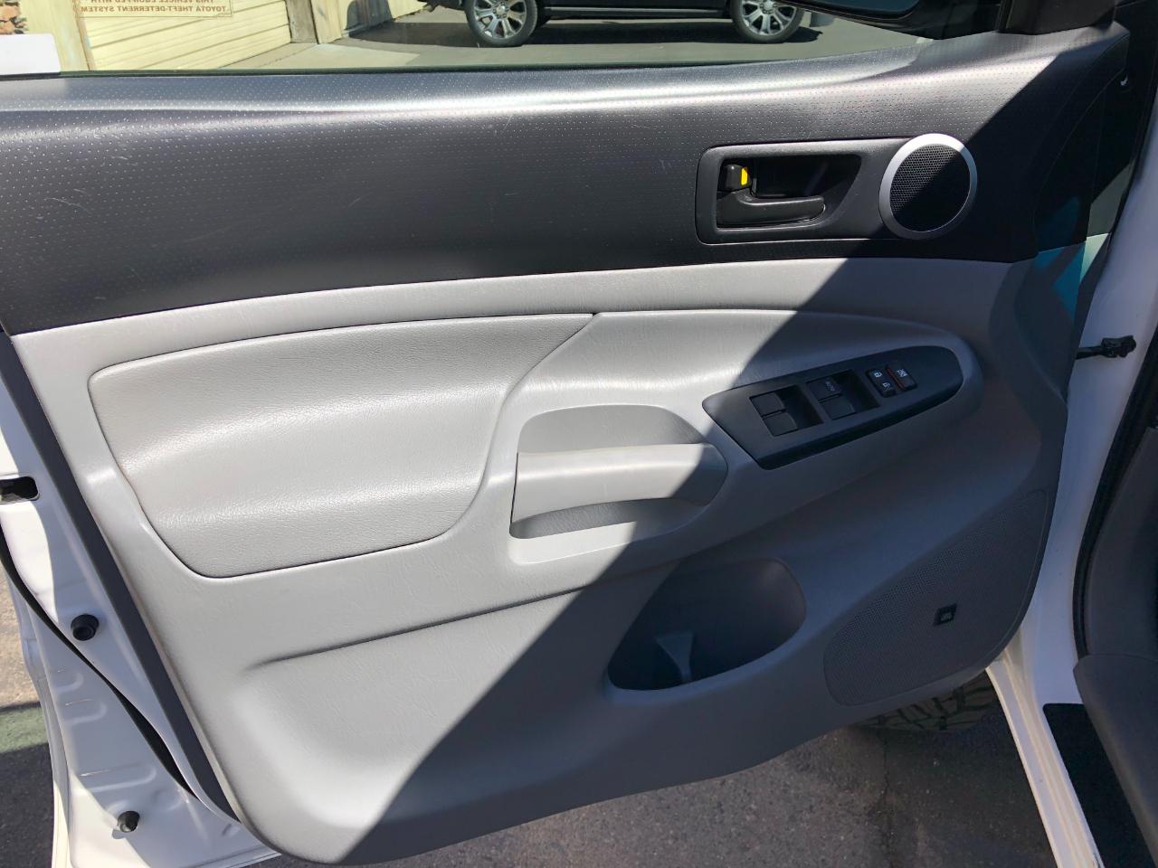 Toyota Tacoma Double Cab V6 4WD 2012