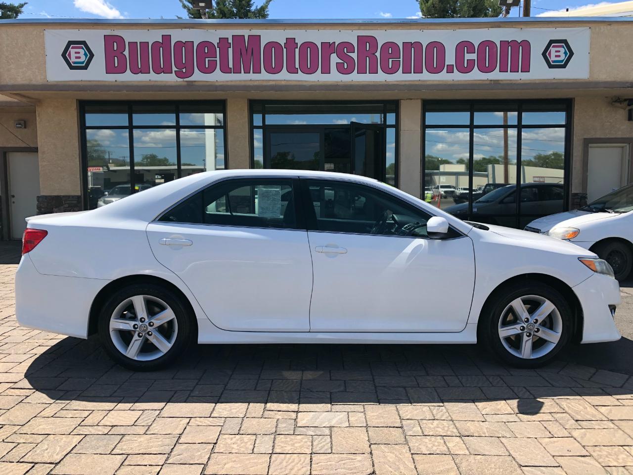 Toyota Camry SE 2012