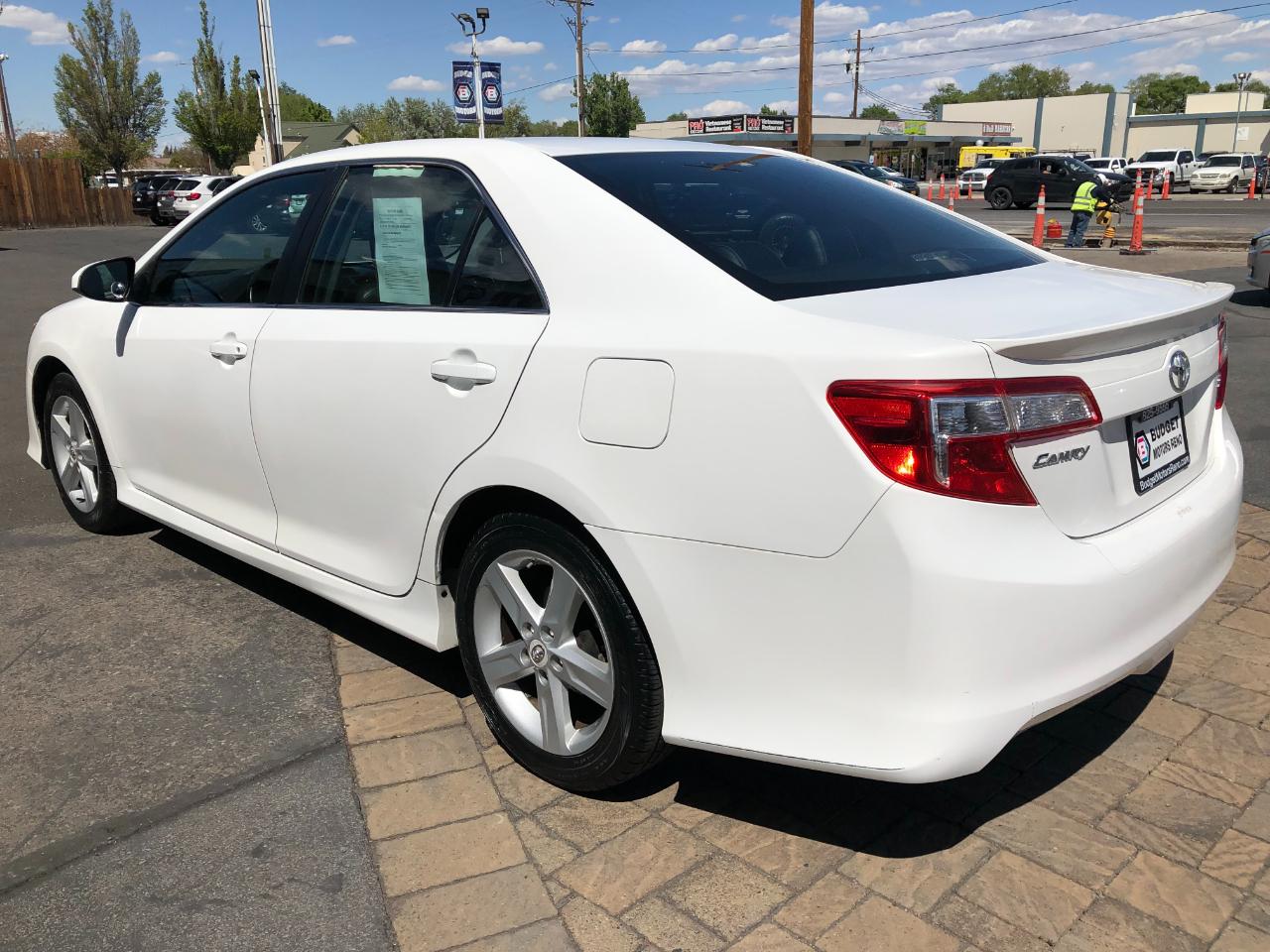 Toyota Camry SE 2012