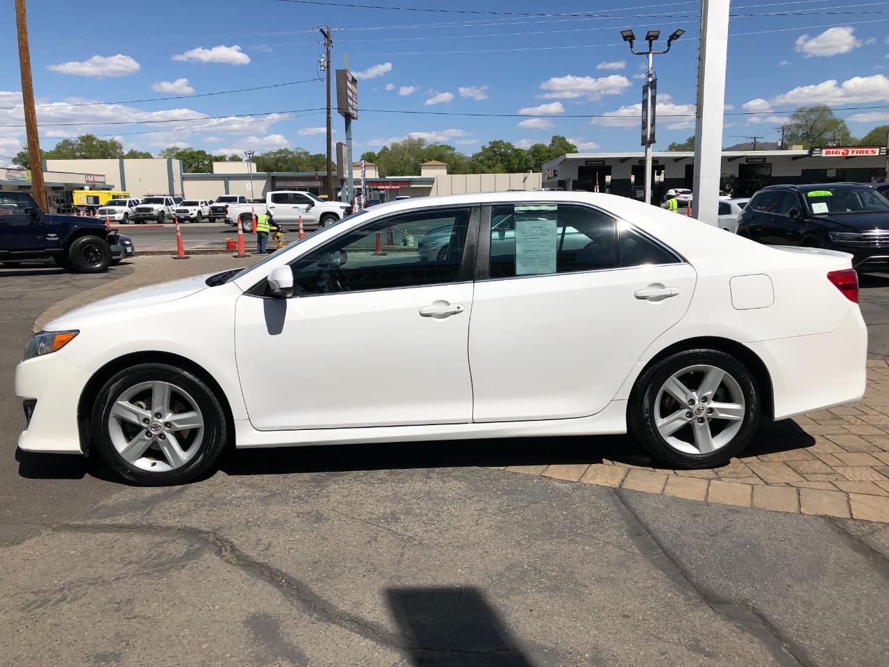 Toyota Camry SE 2012