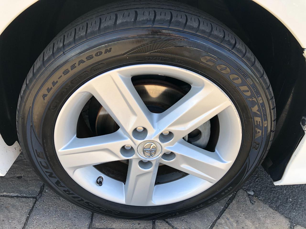 Toyota Camry SE 2012